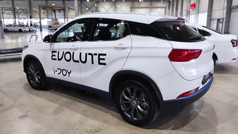 Что из себя представляет российский электрический кроссовер Evolute i-JOY за 3,5 миллиона рублей? Опубликован первый обзор новинки