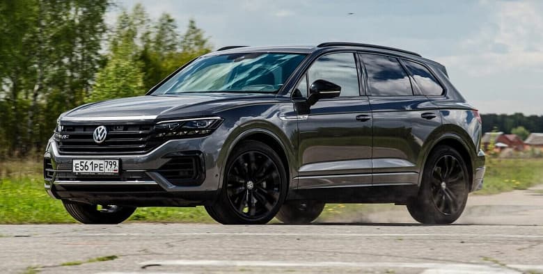 «Passat и Touareg гарантированно будут продаваться дальше, уже есть договоренность», — в белорусском автосалоне Volkswagen прояснили ситуацию «Passat и Touareg гарантированно будут продаваться дальше, уже есть договоренность», — в белорусском автосалоне Volkswagen прояснили ситуацию