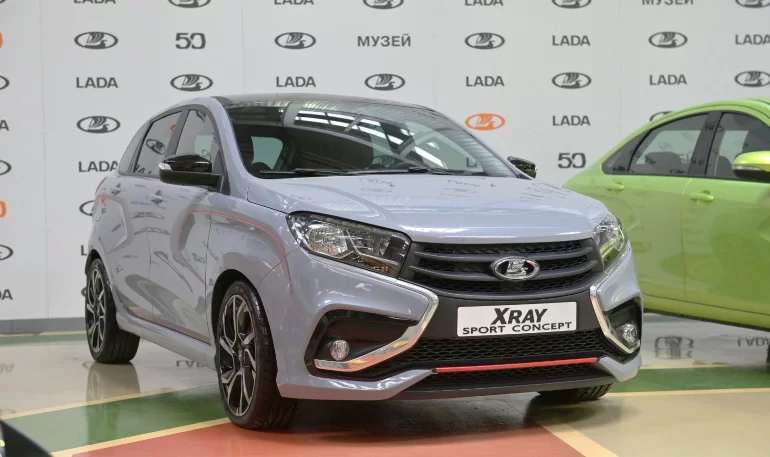 Отменённый спортивный кроссовер Lada XRAY Sport установили в музее АвтоВАЗа