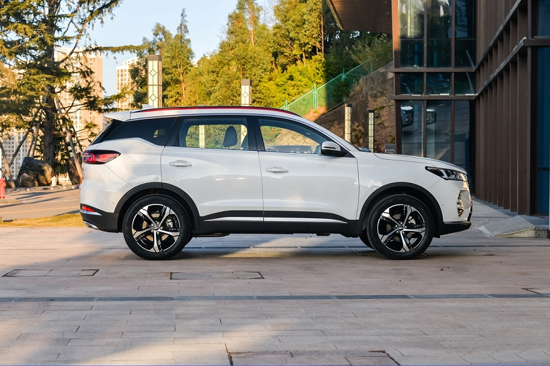 Очень популярные кроссоверы Chery Tiggo 4 и Tiggo 7 Pro резко подорожали в России Очень популярные кроссоверы Chery Tiggo 4 и Tiggo 7 Pro резко подорожали в России