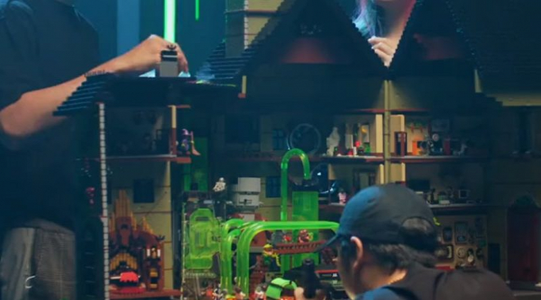 «И да, на нем можно играть Crysis», — Lego рекламирует свой кастомный ПК игрой 15-летней давности