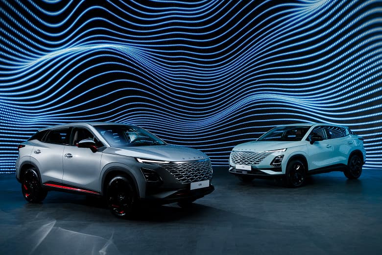 Футуристичный фастбэк Omoda С5 представлен в России. Названы цены