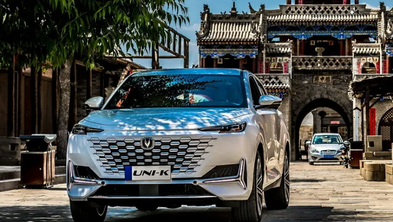 Самый мощный и экономичный кроссовер Changan станет ещё лучше. Подробности о новой версии Uni-K iDD
