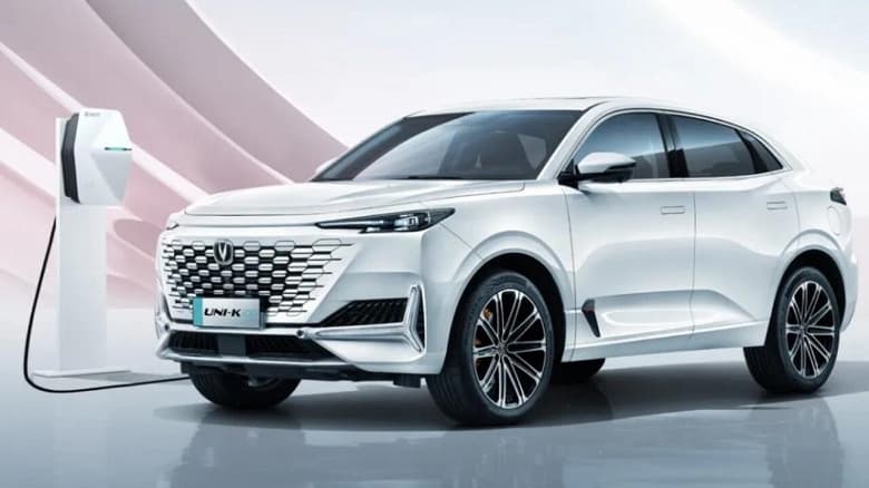 Самый мощный и экономичный кроссовер Changan станет ещё лучше. Подробности о новой версии Uni-K iDD