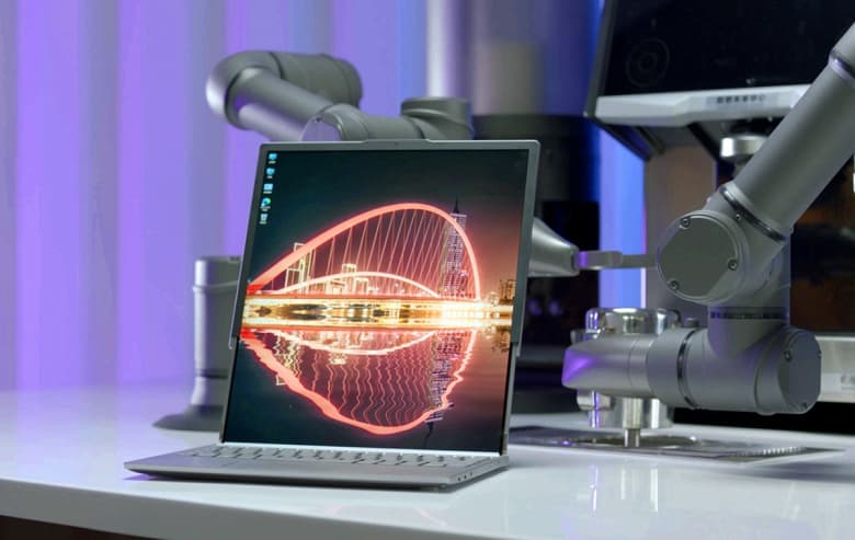 Lenovo показала концепт ноутбука со скручивающимся экраном Lenovo показала концепт ноутбука со скручивающимся экраном