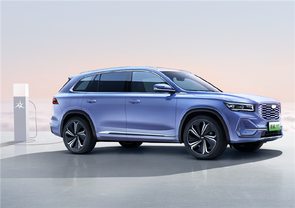 Подключаемый гибрид Geely Monjaro L уже можно заказать в Китае. Он проезжает до 1450 км на одном баке