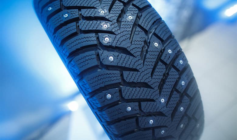 Зимняя резина подорожала уже на 50%. Купить её всё сложнее, о чем заявил глава Национального общественного центра безопасности движения