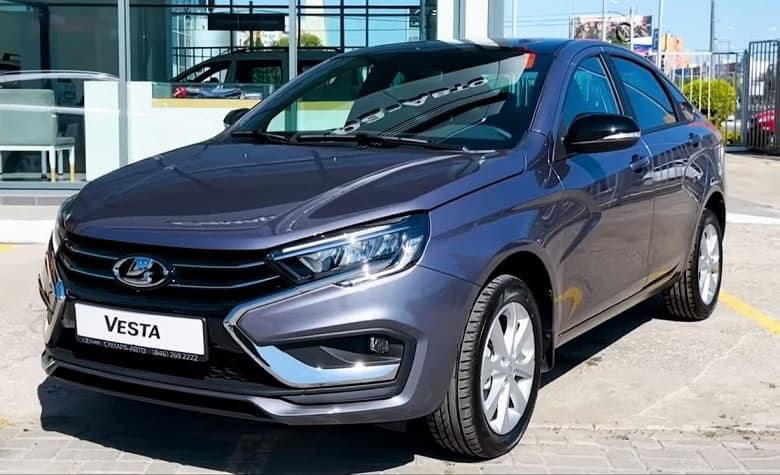 АвтоВАЗ начал сборку первого автомобиля Lada Vesta NG в Тольятти
