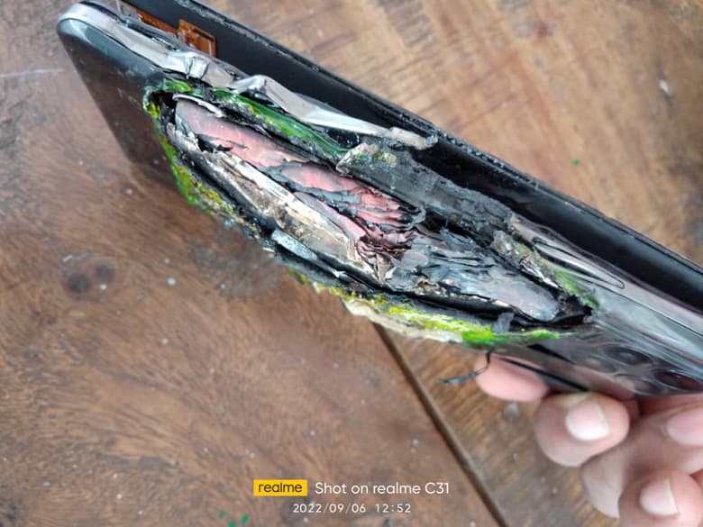 Взрываются не только Xiaomi и OnePlus. Пользователь рассказал, как взорвался его Realme 8, но в Realme говорят, что человек сам во всем виноват