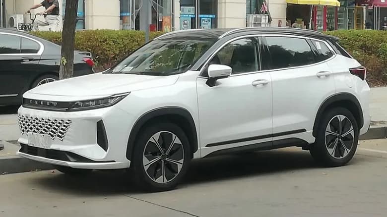 Бампер в стиле «реактивного истребителя», Snapdragon 8155, 64-цветная атмосферная подсветка и премиальная аудиосистема Sony. Подробности об оснащении обновленного топового Exeed LX