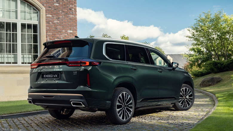В России представлена лучшая версия большого кроссовера Exeed VX. Цена уже известна