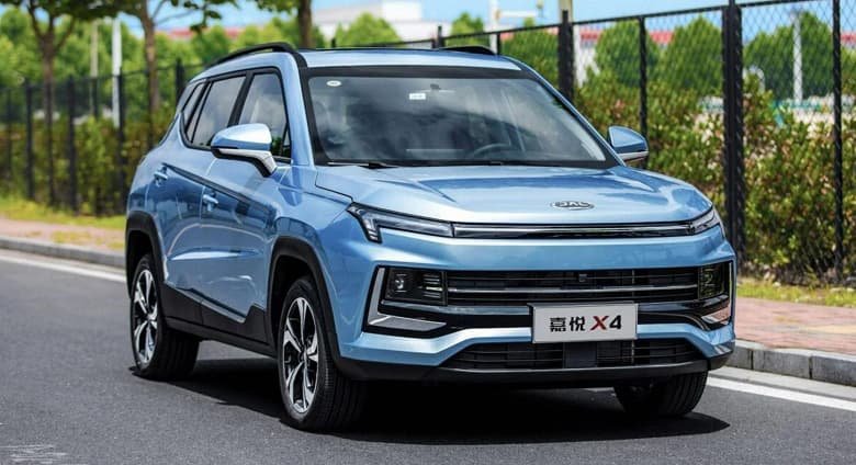В России представлен новый кроссовер JAC JS4