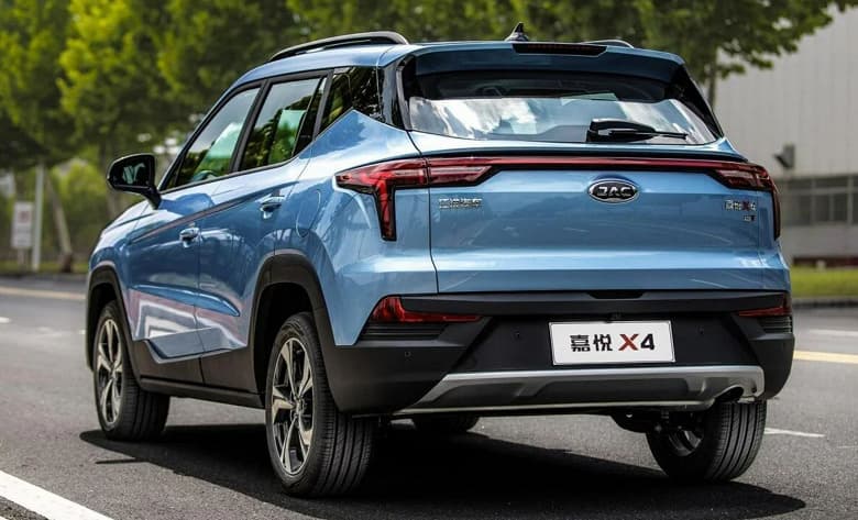 В России представлен новый кроссовер JAC JS4