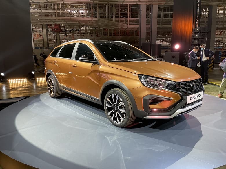 Первый кузов новой Lada Vesta на площадке АвтоВАЗа в Тольятти сварят в день 105-летия Октябрьской революции