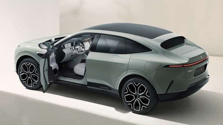 В магазинах Huawei в Китае появится самое дорогое «устройство» — электрический кроссовер AVATR 11 за 48 000 долларов