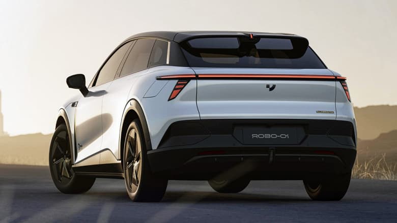 «Китайская Google» представил спецверсию своего электрокроссовера. Robo-01 Lunar Edition построен на платформе Geely, разгоняется до 100 км/ч за 3,9 с и оснащен странно установленными экранами