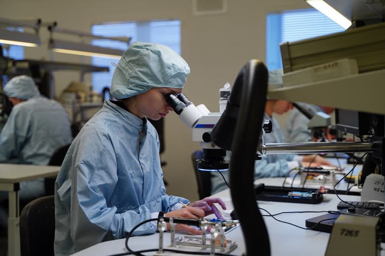 В Ярославле запустят конвейер по производству аппаратуры для спутников