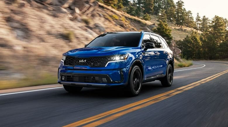 Kia представила обновленный Sorento и объявила стоимость кроссовера Niro EV