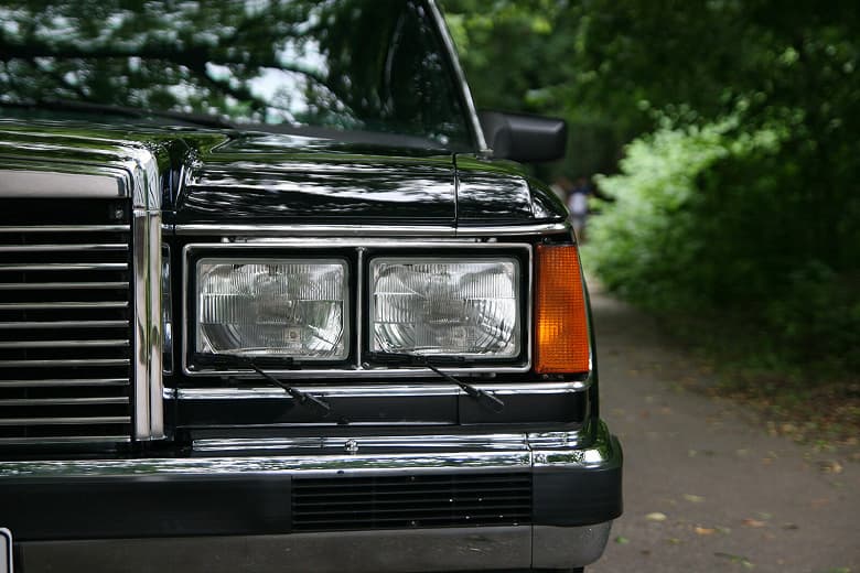 За последний новый ЗИЛ-41052 просят 18 миллионов рублей. На таком ездили Горбачев и Ельцин