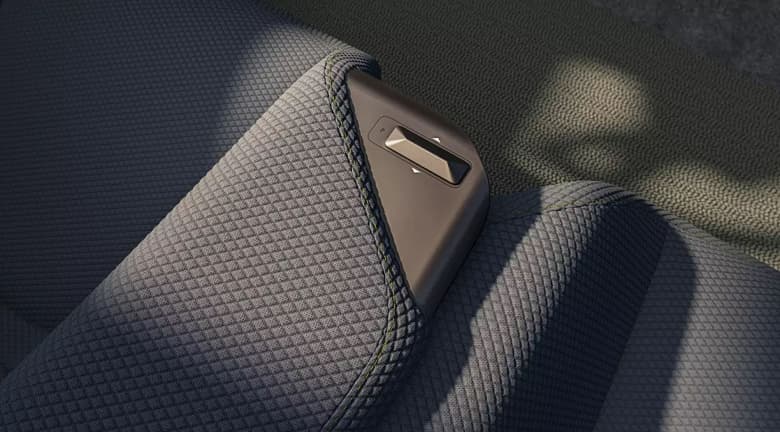 Без панели приборов, экранов и привычных клавиш. BMW показала интерьер будущих серийных автомобилей