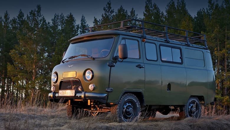 Подходит для бездорожья, но не для дальних поездок. Назван запас хода электрического УАЗ-452 «Буханка» Подходит для бездорожья, но не для дальних поездок. Назван запас хода электрического УАЗ-452 «Буханка»