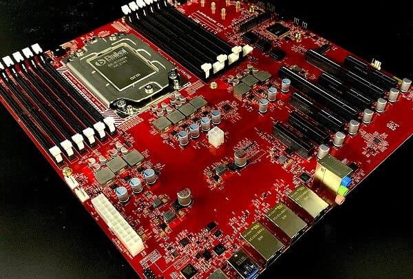 На рынок вышел первый продукт на основе 48-ядерных CPU Baikal-S. Это СДХ компании «Элпитех» На рынок вышел первый продукт на основе 48-ядерных CPU Baikal-S. Это СДХ компании «Элпитех»