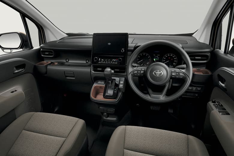 Просторный 120-сильный микровэн Toyota с вариатором по цене 90-сильной Lada Granta с «механикой». В РФ начали принимать заказы на Toyota Sienta из Японии