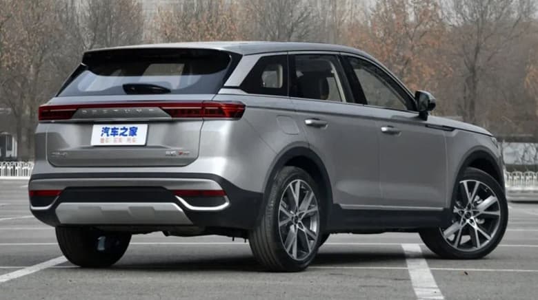 8-ступенчатый автомат и 224 л.с. В России начали предлагать рестайлинговый кроссовер FAW Bestune T99, и он оказался дешевле дореформенной версии