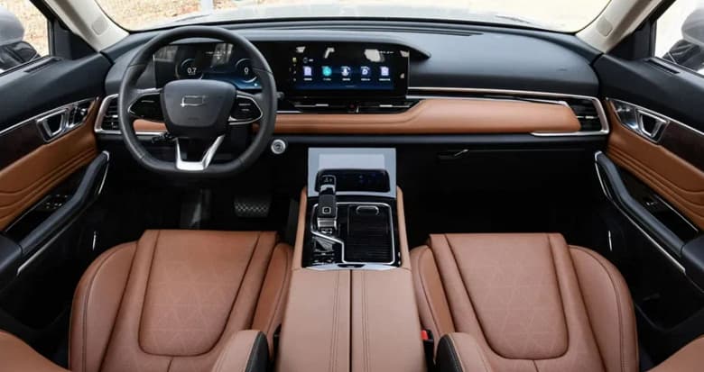 8-ступенчатый автомат и 224 л.с. В России начали предлагать рестайлинговый кроссовер FAW Bestune T99, и он оказался дешевле дореформенной версии