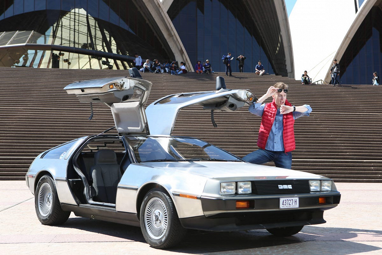 «Назад в будущее»: в России можно купить тот самый легендарный DeLorean