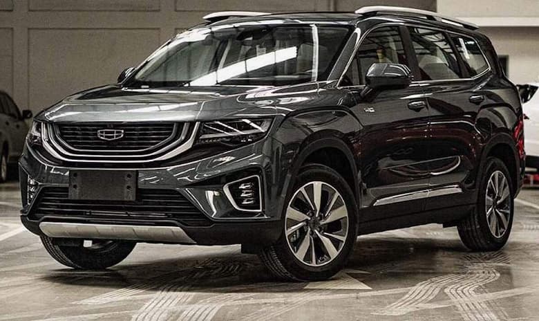 В Белоруссии стартуют продажи 7-местного кроссовера Geely VX11. Первая партия из 200 машин предназначалась для России, но едет в РБ