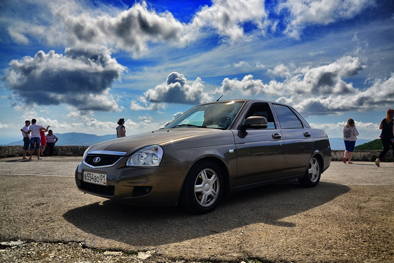 Что объединяет Lada Priora, Ford Focus и Volkswagen Passat? Это самые популярные подержанные авто 2022 года в своём классе Что объединяет Lada Priora, Ford Focus и Volkswagen Passat? Это самые популярные подержанные авто 2022 года в своём классе