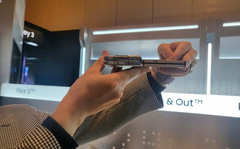 Это Samsung Galaxy Z Fold5? Фото прототипа показывает, что он намного тоньше текущей модели