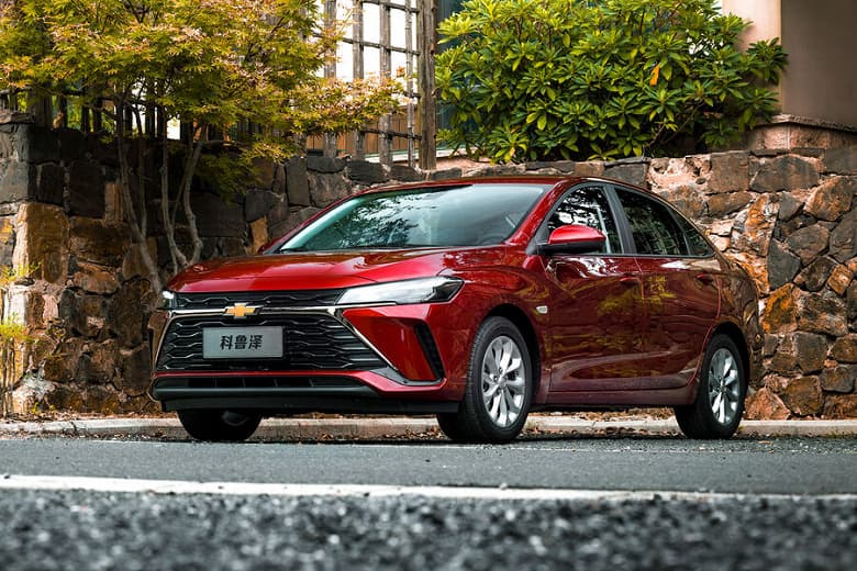 Преемник популярного Chevrolet Cruze появился в России. Chevrolet Monza больше Vesta и лучше оснащен, а стоит примерно столько же