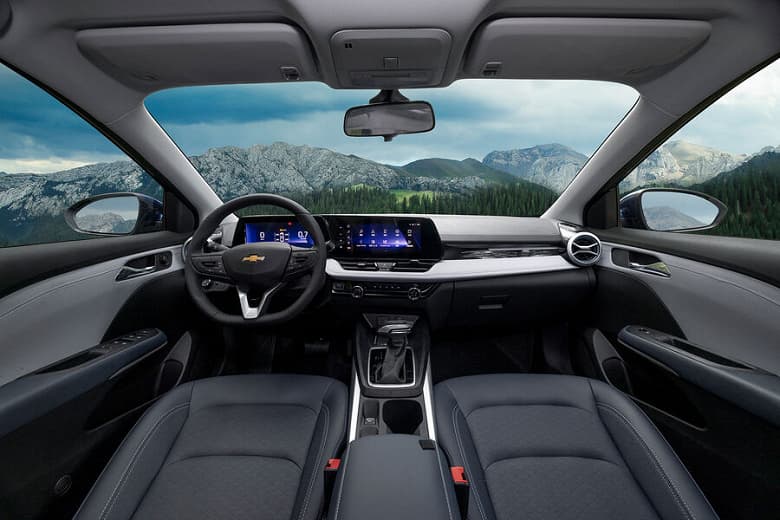 Преемник популярного Chevrolet Cruze появился в России. Chevrolet Monza больше Vesta и лучше оснащен, а стоит примерно столько же