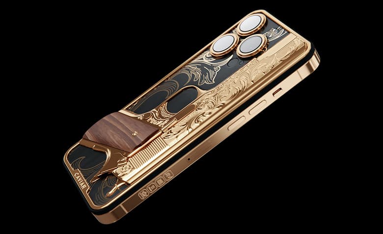 В России выпустили iPhone с любимым пистолетом Пабло Эскобара