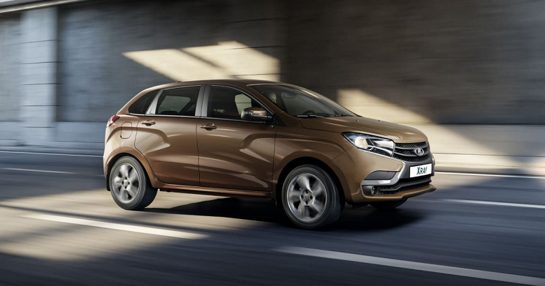 Lada XRay убрали с официального сайта АвтоВАЗа