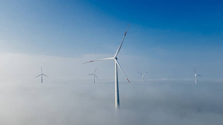 Берестовская ВЭС дала первый ток для энергосистемы России