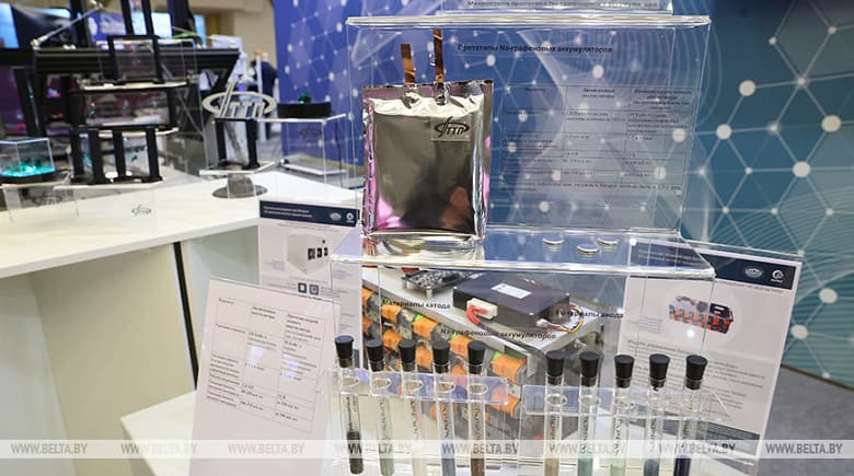 Белорусские ученые тоже умеют в прорывные технологии. Они разработали уникальную натрий-графеновую тяговую батарею для электротранспорта Белорусские ученые тоже умеют в прорывные технологии. Они разработали уникальную натрий-графеновую тяговую батарею для электротранспорта