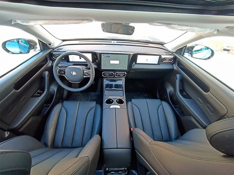 544 л.с., полный привод, 550 км без подзарядки, три экрана и умные функции. В России начали продавать Leap C11 544 л.с., полный привод, 550 км без подзарядки, три экрана и умные функции. В России начали продавать Leap C11