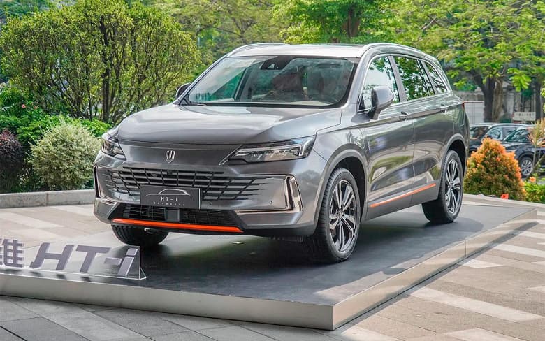 286 л.с. и запас хода до 1267 км. В Россию в этом году официально приедет кроссовер Skywell HT-i