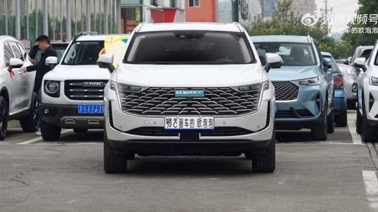 Совершенно новый Haval H6 показали на качественных изображениях