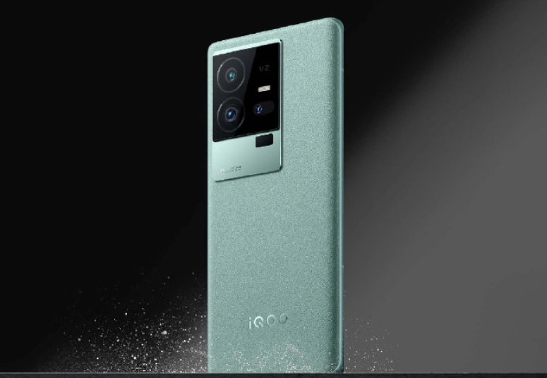 AMOLED 2K 144 Гц, 50 Мп с OIS, 200 Вт и материал, который используют при отделке роскошных яхт. Спецверсия iQOO 11 Pro вышла в Китае