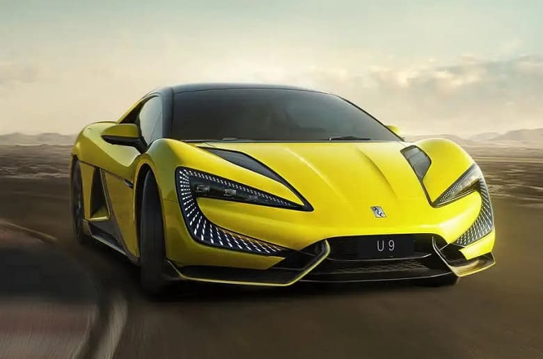 Разгон от 0 до 100 км/ч за 2 с, четыре электромотора и безопасная конструкция. Представлен электрический суперкар YangWang U9