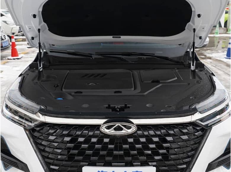 326 л.с., 7 мест, полный привод, расход 1,7 л на 100 км. Дилеры в Китае уже начали получать Chery Tiggo 8 Pro DP-i