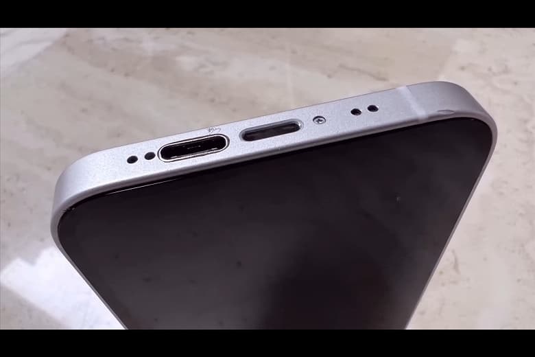 Инженер сделал то, что все никак не может сделать Apple – он установил в iPhone USB-C. Причем не вместо Lightning, а вместе