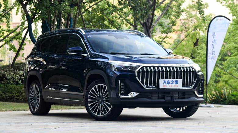 Chery привезет в РФ 186-сильный кроссовер с дизайном как у Lamborghini Urus и ценой всего 2,2 млн рублей. Что это за модель?