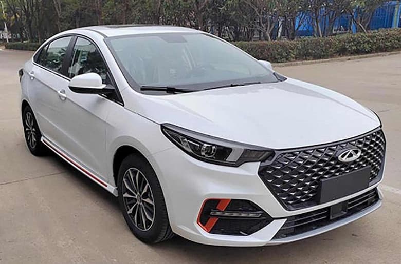 Это конкурент Lada Vesta NG. Новый седан Chery Arrizo 5 Plus показали спереди и сзади