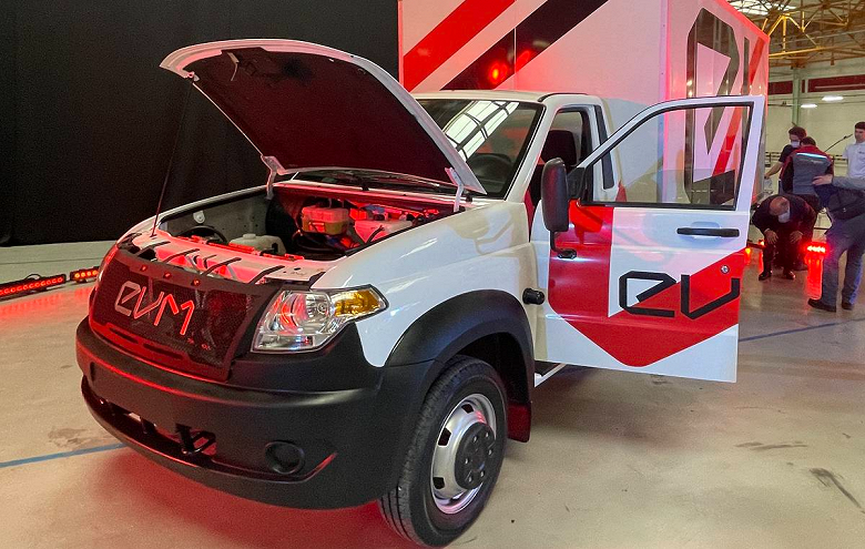 Электрический грузовик на базе УАЗа. В России принимают предзаказы на EVM Pro, первые покупатели получат скидку