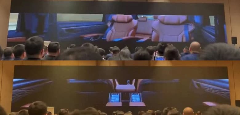 Новый Toyota Alphard показали на дилерской презентации